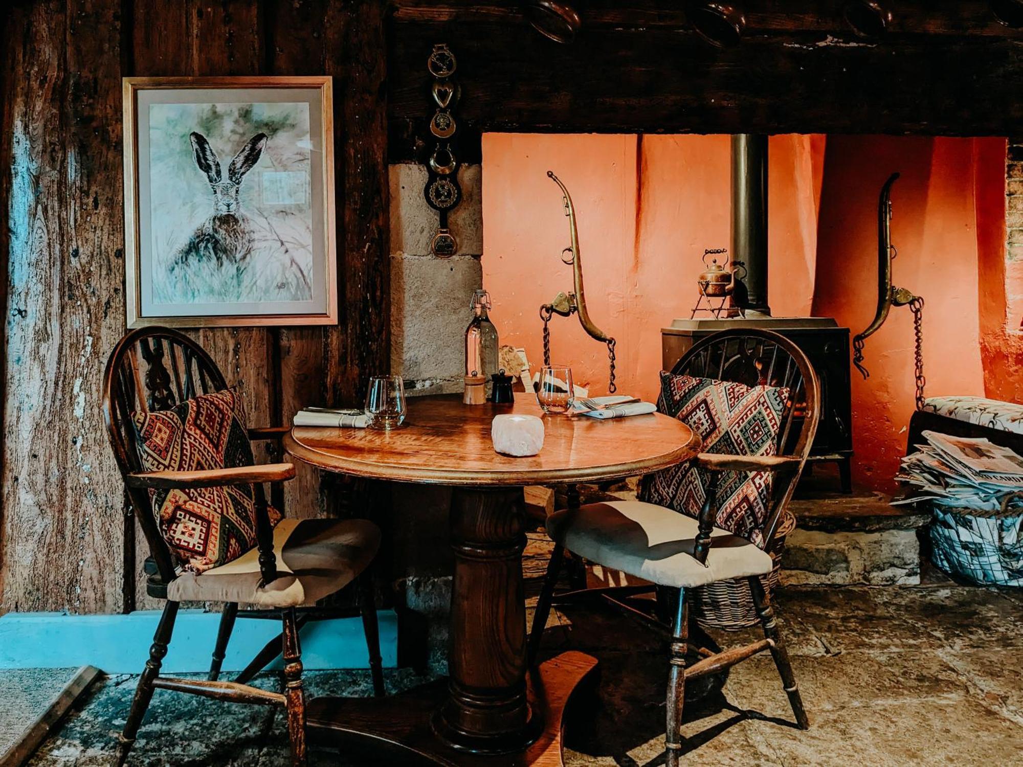 The Lion At West Pennard Hotel Luaran gambar The interior of the restaurant